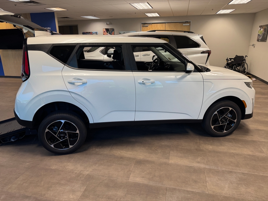 Used 2024 Kia Soul EX - Freedom Rear Entry Fold Out Automatic Ramp