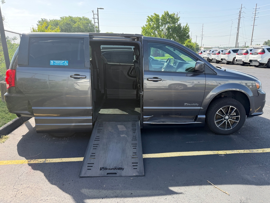 Used 2019 Dodge Grand Caravan GT - BraunAbility Side Entry In Floor Automatic Ramp