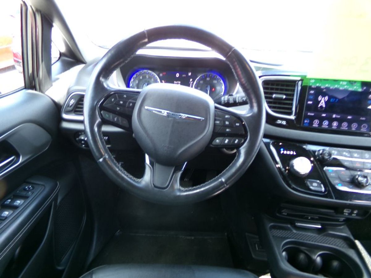 2019 CHRYSLER PACIFICA - Image 12