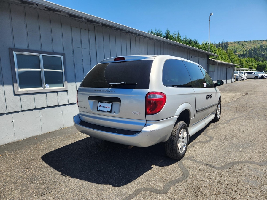 Used 2005 Dodge Grand Caravan SE - VMI Side Entry In Floor Automatic Ramp
