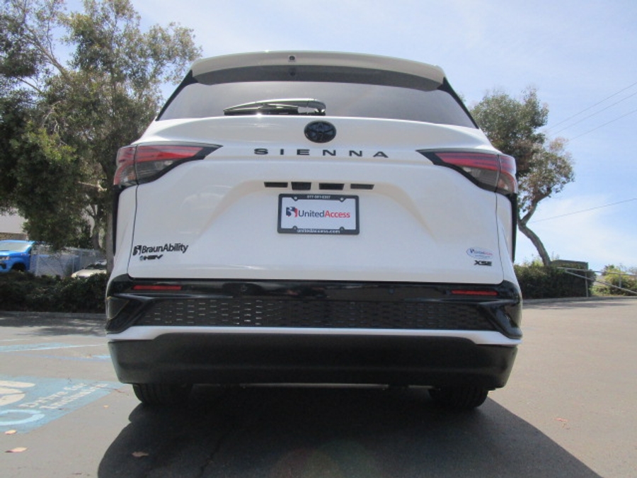 New 2026 Toyota Sienna Hybrid XSE Sport - BraunAbility Side Entry Entry In Floor Automatic Ramp
