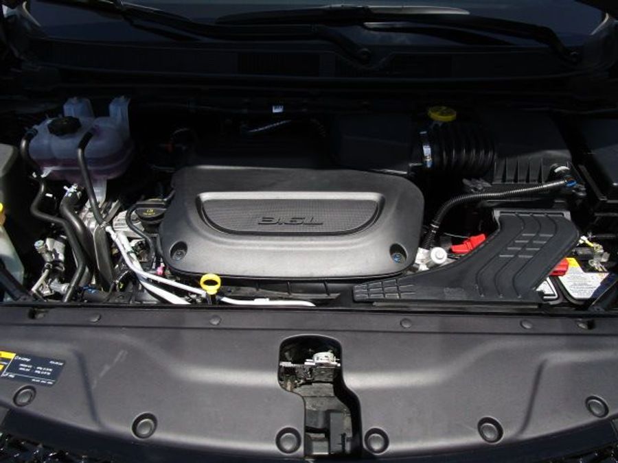 New 2025 Chrysler Pacifica Select Safety - BraunAbility Side Entry Entry Fold Out Automatic Ramp