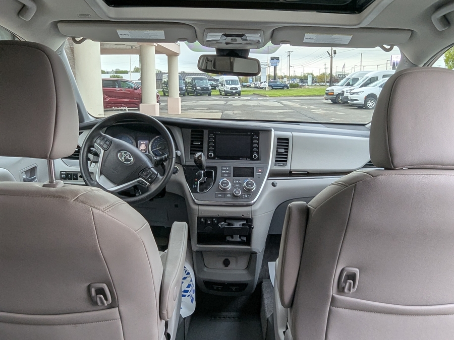 Used 2019 Toyota Sienna XLE - VMI Side Entry Entry In Floor Automatic Ramp