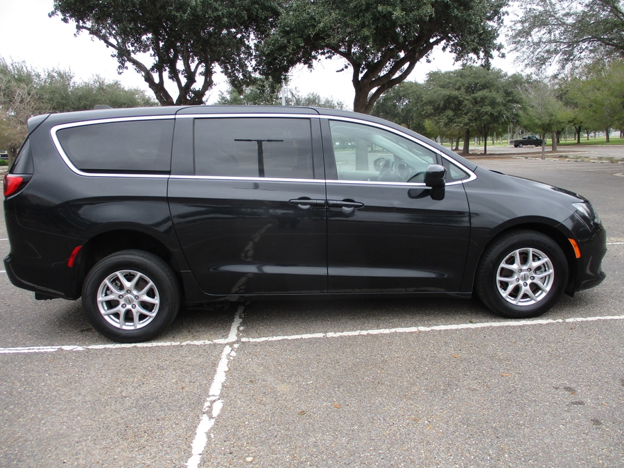 Used 2022 Chrysler Voyager LX - ATS Rear Entry Entry Fold Out Manual Ramp