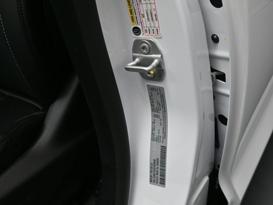 New 2026 Chrysler Voyager LX - BraunAbility Side Entry Fold Out Manual Ramp