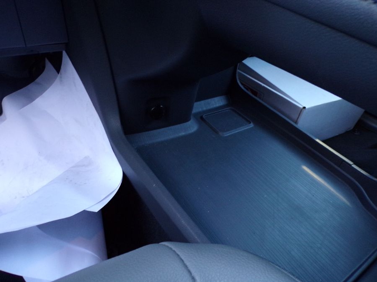 2024 TOYOTA SIENNA - Image 9