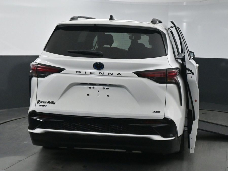 New 2025 Toyota Sienna Hybrid XSE - BraunAbility Side Entry Entry In Floor Automatic Ramp