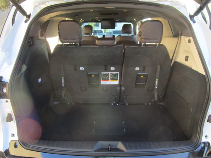 Used 2024 Toyota Sienna Hybrid Platinum - BraunAbility Side Entry Entry Fold Out Automatic Ramp