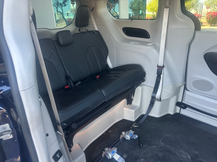 Used 2019 Chrysler Pacifica Touring L Plus - BraunAbility Side Entry Entry Fold Out Automatic Ramp
