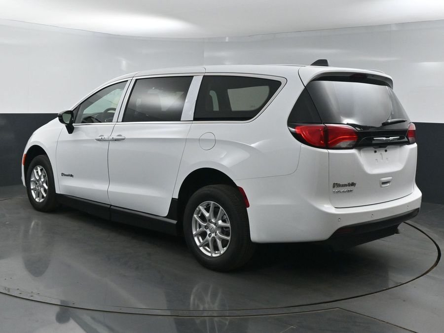 New 2025 Chrysler Voyager LX - BraunAbility Side Entry Entry Fold Out Manual Ramp