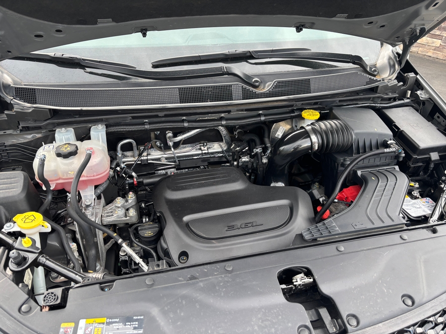 Used 2023 Chrysler Pacifica Touring L Safety - BraunAbility Side Entry Entry In Floor Automatic Ramp