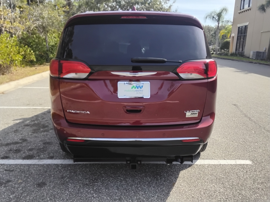 2019 CHRYSLER PACIFICA - Image 8