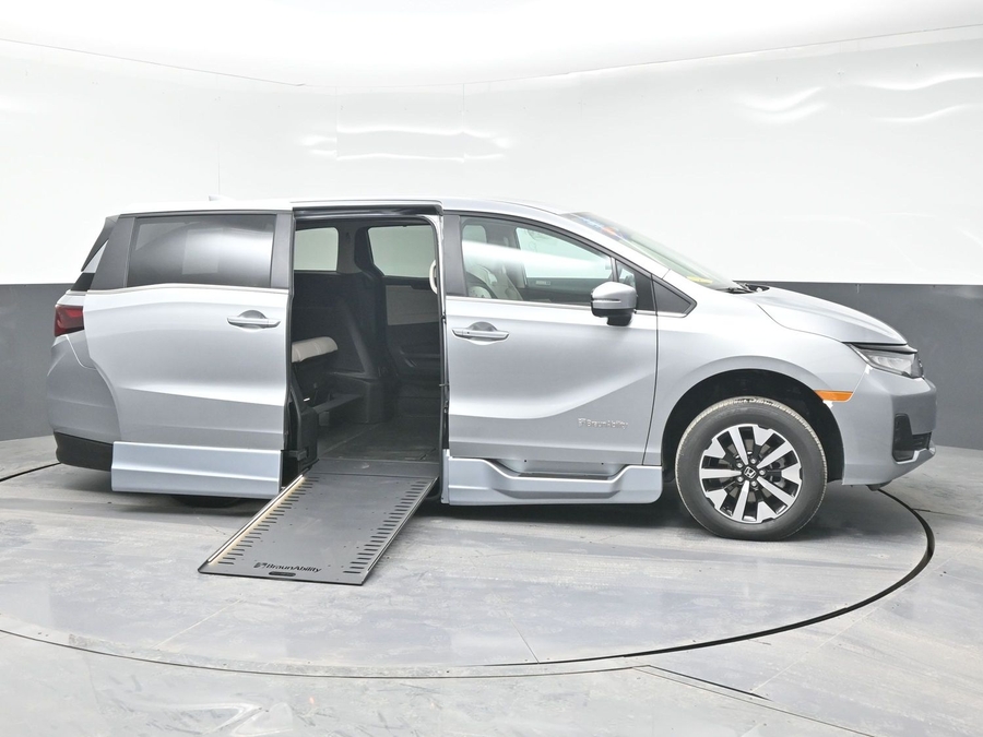New 2026 Honda Odyssey EX-L - BraunAbility Side Entry Entry In Floor Automatic Ramp