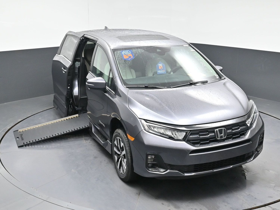 Grey Honda Odyssey image number 12