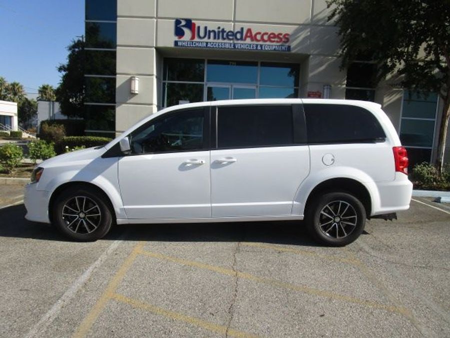 Used 2019 Dodge Grand Caravan GT - International Mobility Rear Entry Entry Fold Out Manual Ramp
