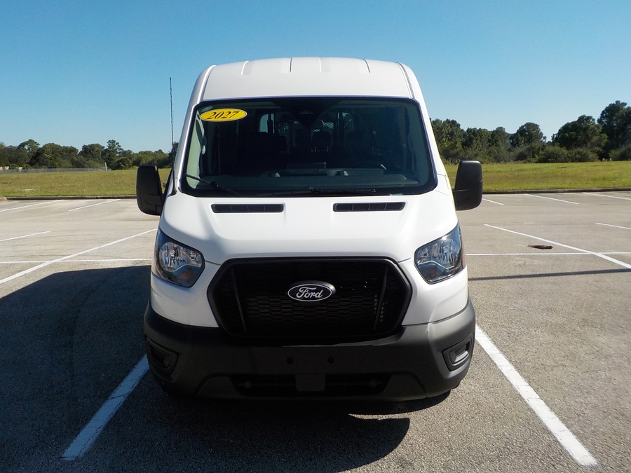 White Ford T350 image number 1