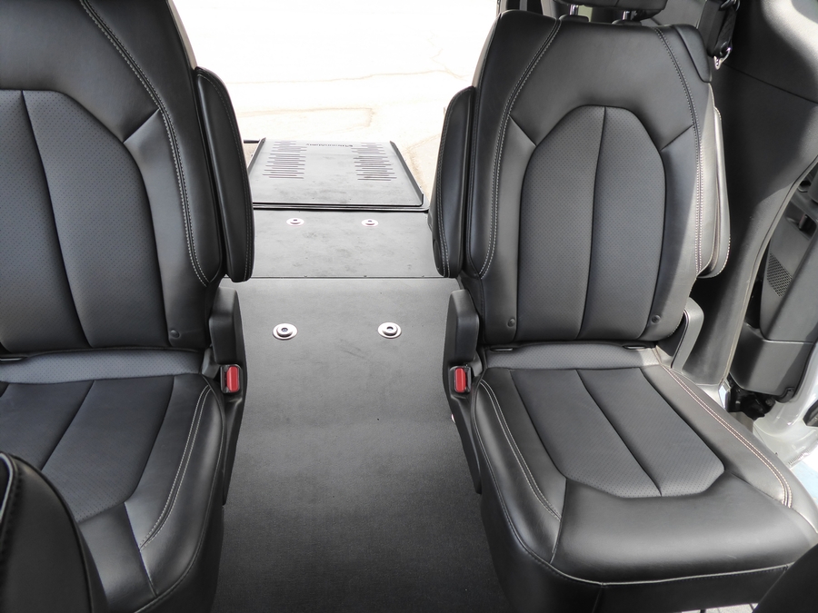 Used 2025 Chrysler Pacifica Select Safety - BraunAbility Rear Entry Fold Out Manual Ramp