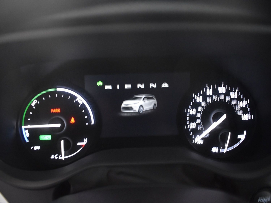 New 2025 Toyota Sienna Hybrid LE - BraunAbility Side Entry Entry Fold Out Automatic Ramp