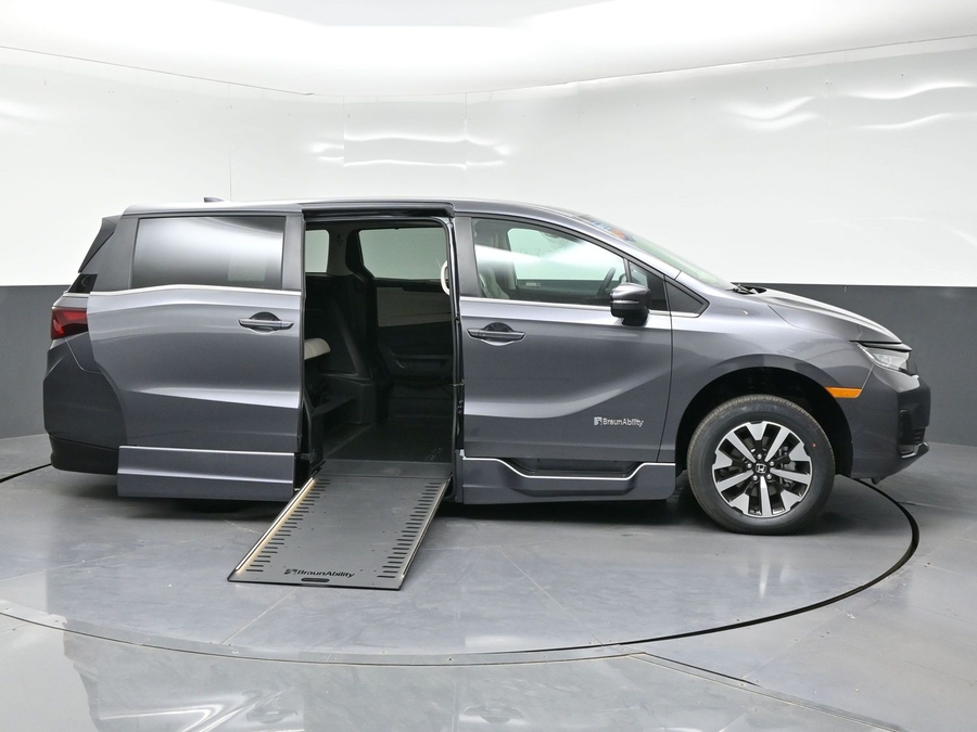 New 2026 Honda Odyssey EX-L - BraunAbility Side Entry In Floor Automatic Ramp