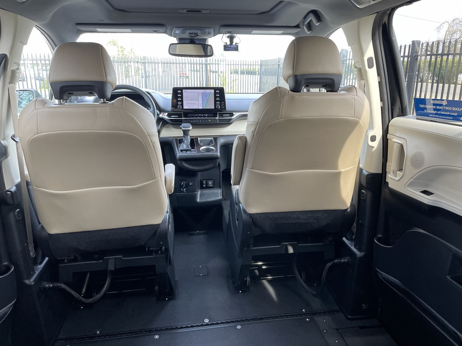 Used 2022 Toyota Sienna Hybrid XLE - AMS Side Entry Entry In Floor Automatic Ramp