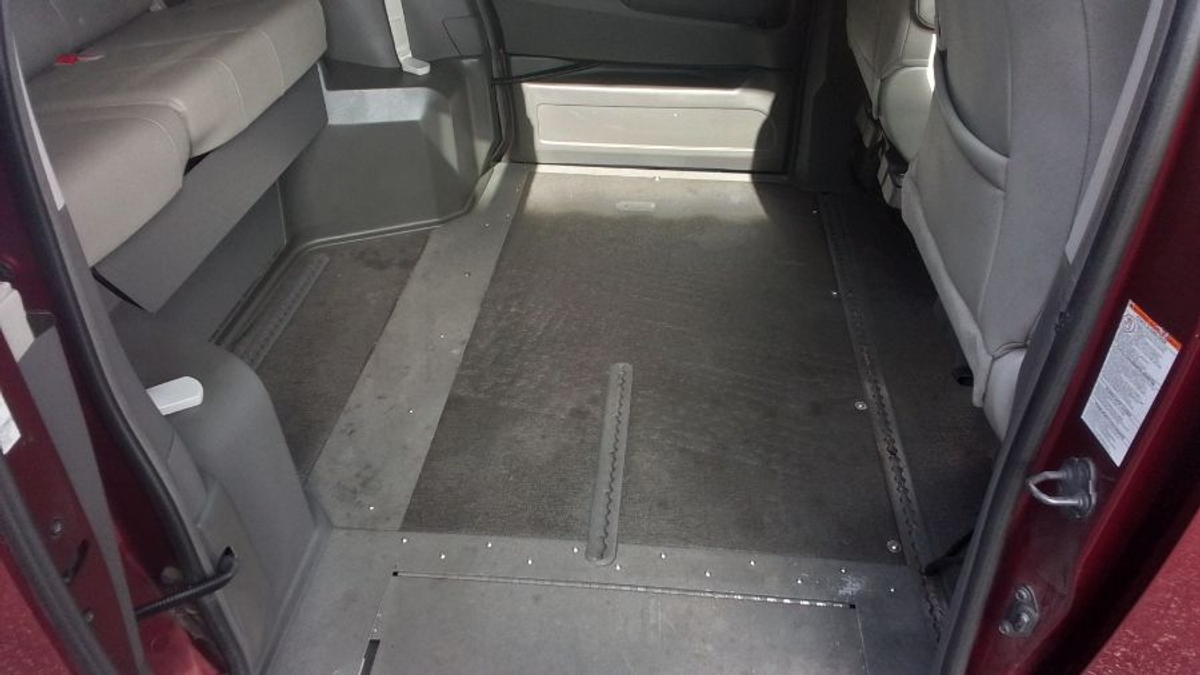 2019 TOYOTA SIENNA - Image 2