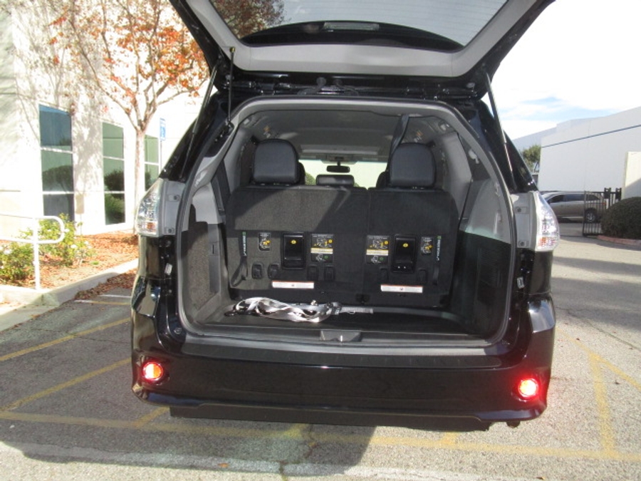 Used 2015 Toyota Sienna SE - VMI Side Entry Entry In Floor Automatic Ramp