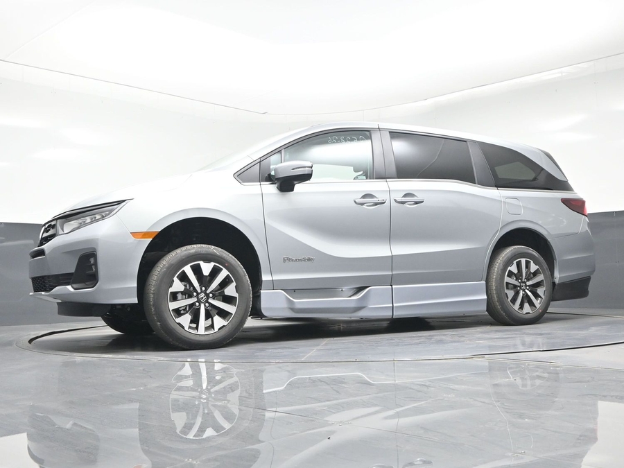 New 2026 Honda Odyssey EX-L - BraunAbility Side Entry Entry In Floor Automatic Ramp