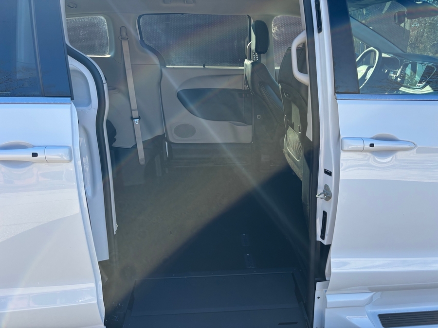 Used 2024 Chrysler Pacifica Touring L - BraunAbility Side Entry Entry In Floor Automatic Ramp