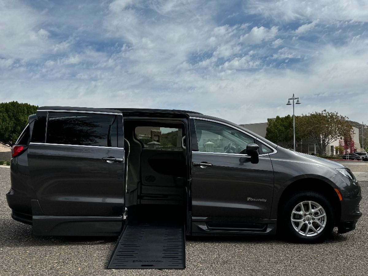 2021 CHRYSLER VOYAGER - Image 3