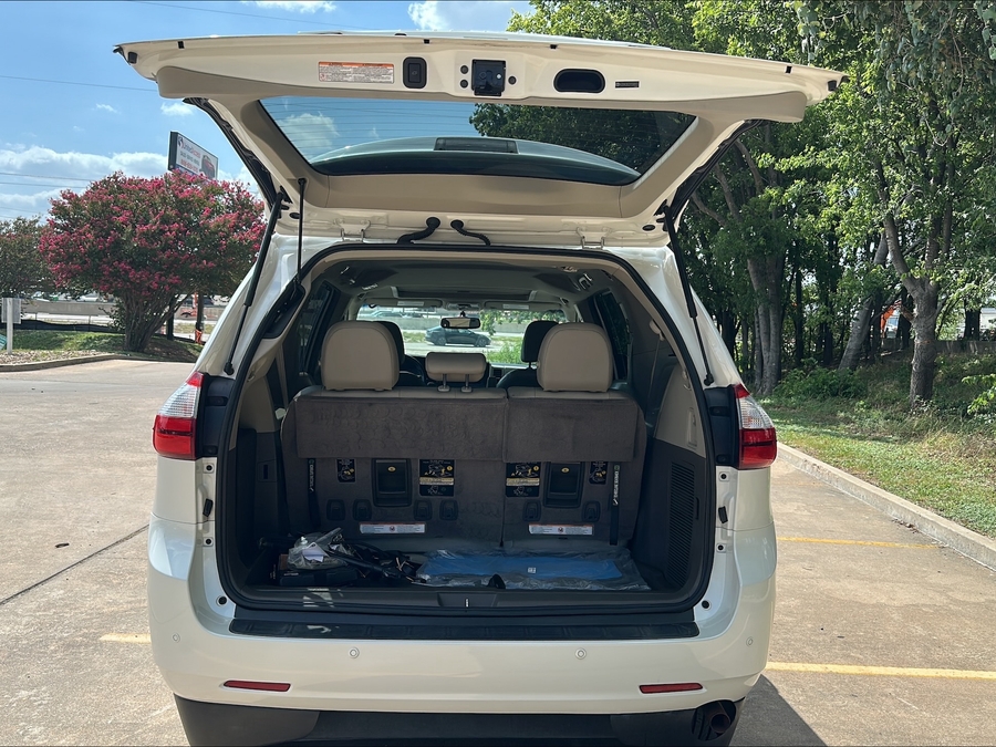 Used 2015 Toyota Sienna XLE - VMI Side Entry In Floor Automatic Ramp
