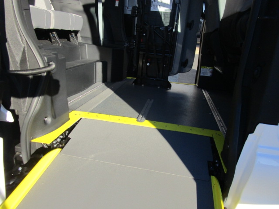 New 2025 Toyota Sienna Hybrid LE AWD w MID ROW - Vantage Mobility Commercial Side Entry Entry In Floor Manual Ramp