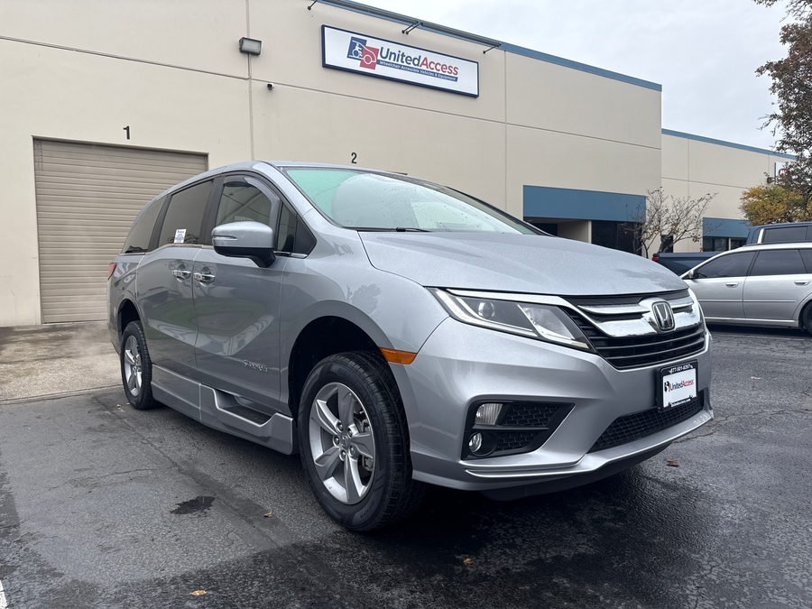 Used 2019 Honda Odyssey EX-L - BraunAbility Side Entry Entry In Floor Automatic Ramp