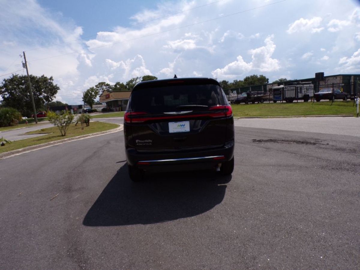 2025 CHRYSLER PACIFICA - Image 7