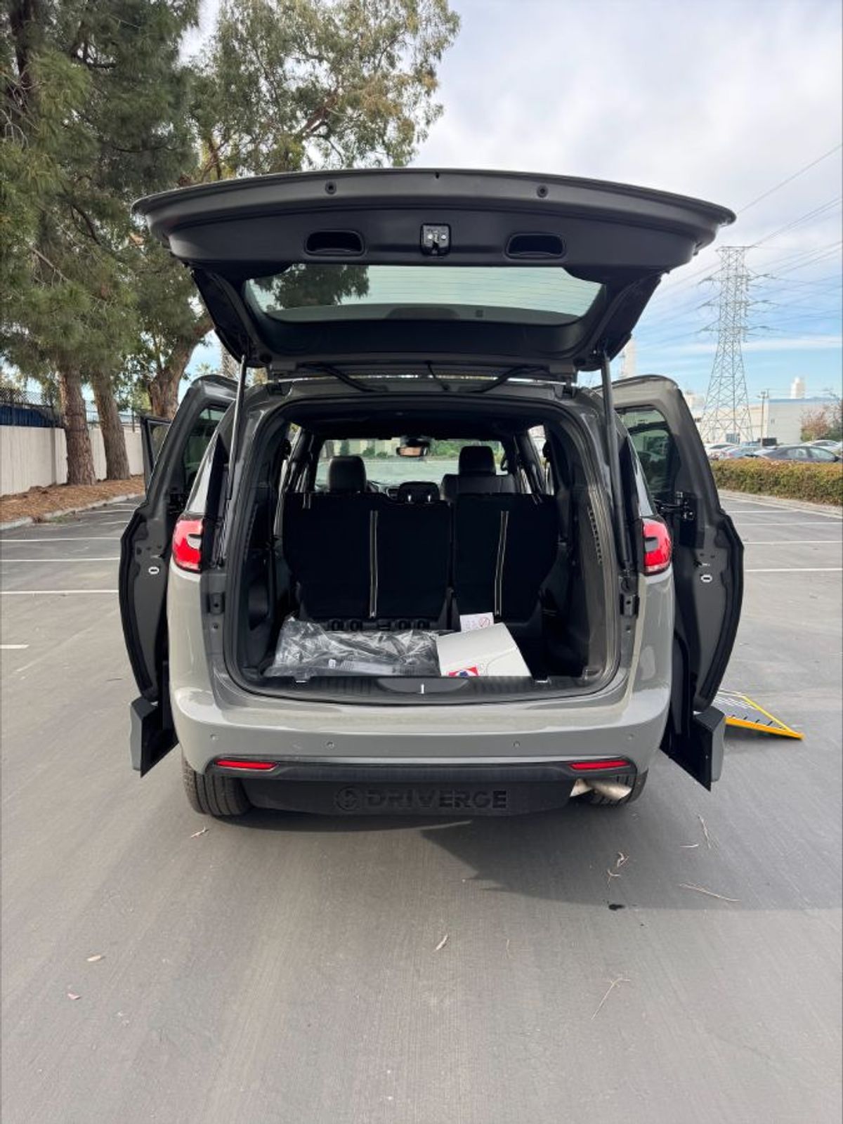 2024 CHRYSLER PACIFICA - Image 1