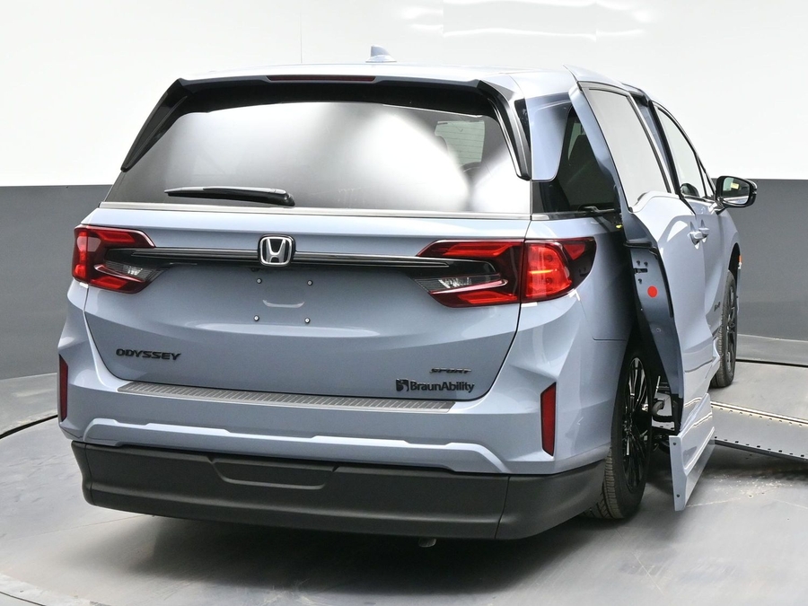 New 2026 Honda Odyssey Sport - BraunAbility Side Entry Entry In Floor Automatic Ramp