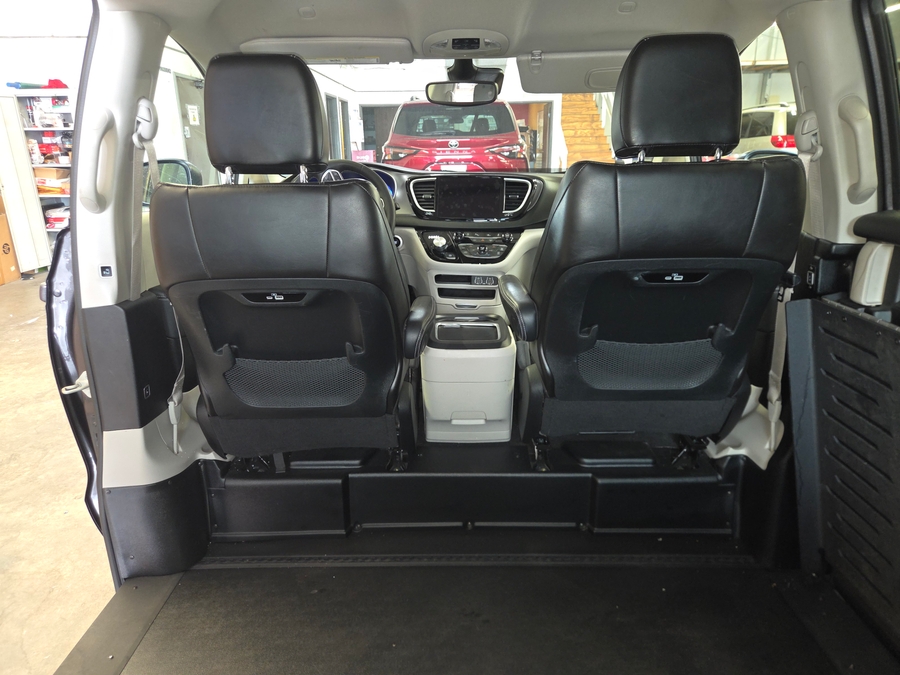 Used 2023 Chrysler Pacifica Touring L - BraunAbility Side Entry Fold Out Manual Ramp
