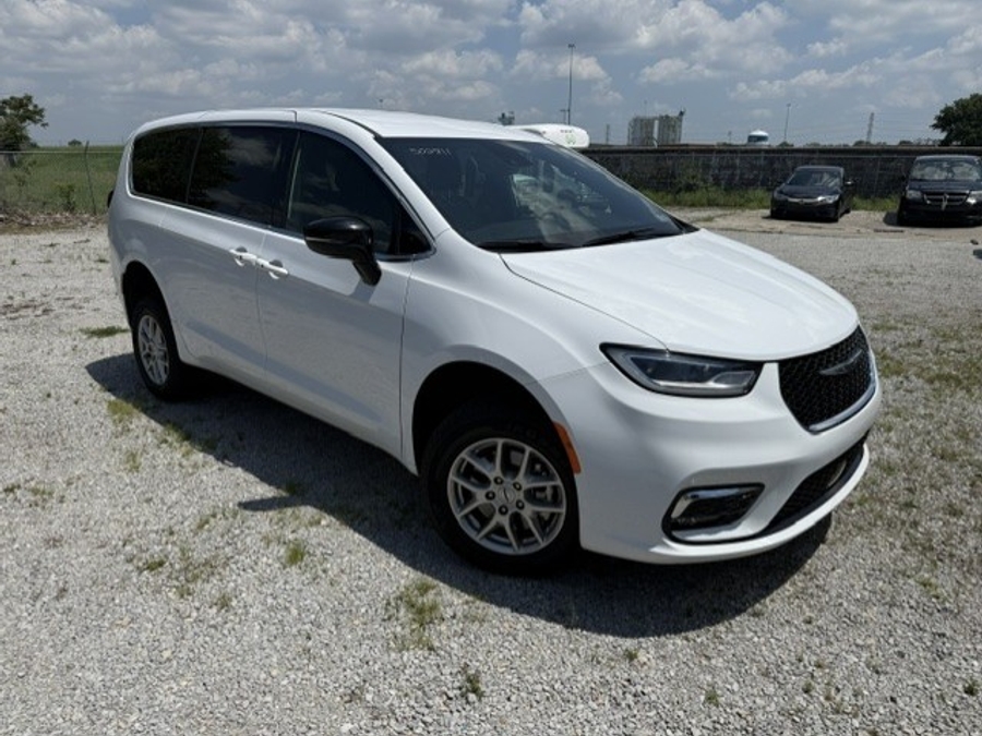 White Chrysler Pacifica with Rear Entry Manual Fold Out ramp