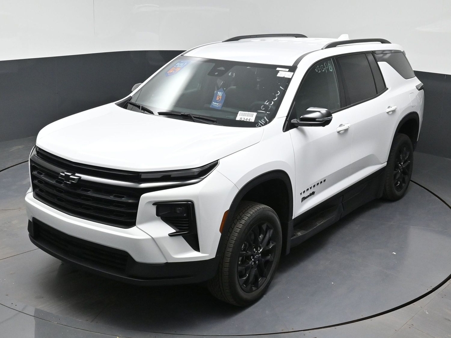 New 2026 Chevrolet Traverse 1LT Midnight - BraunAbility Side Entry In Floor Automatic Ramp