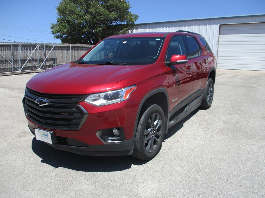 Red Chevrolet Traverse image number 6