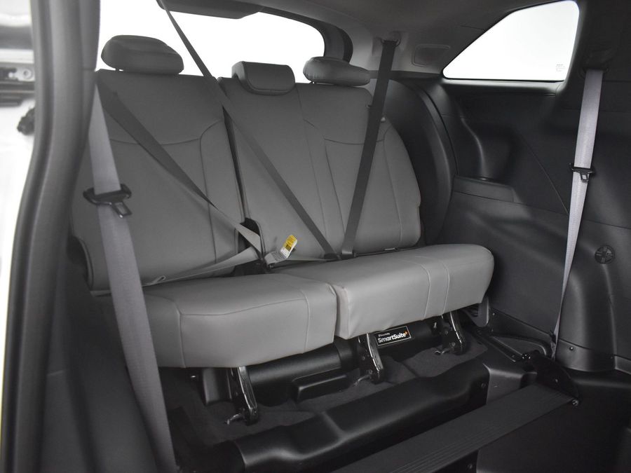 New 2025 Toyota Sienna Hybrid XLE Plus - BraunAbility Side Entry Entry Fold Out Automatic Ramp