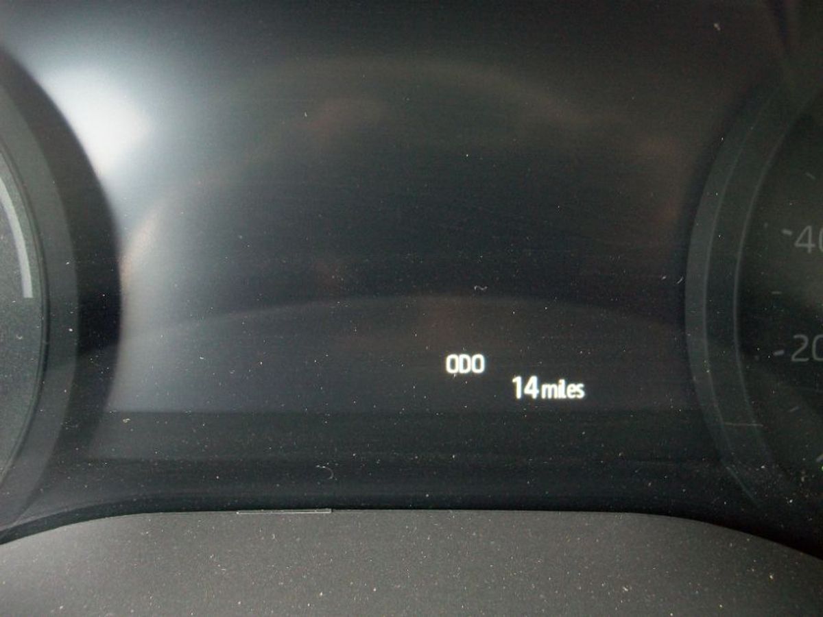 Grey Toyota Sienna image number 15