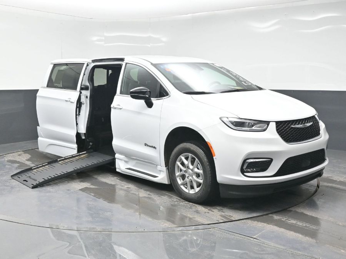 White Chrysler Pacifica with Side Entry Automatic Fold Out ramp