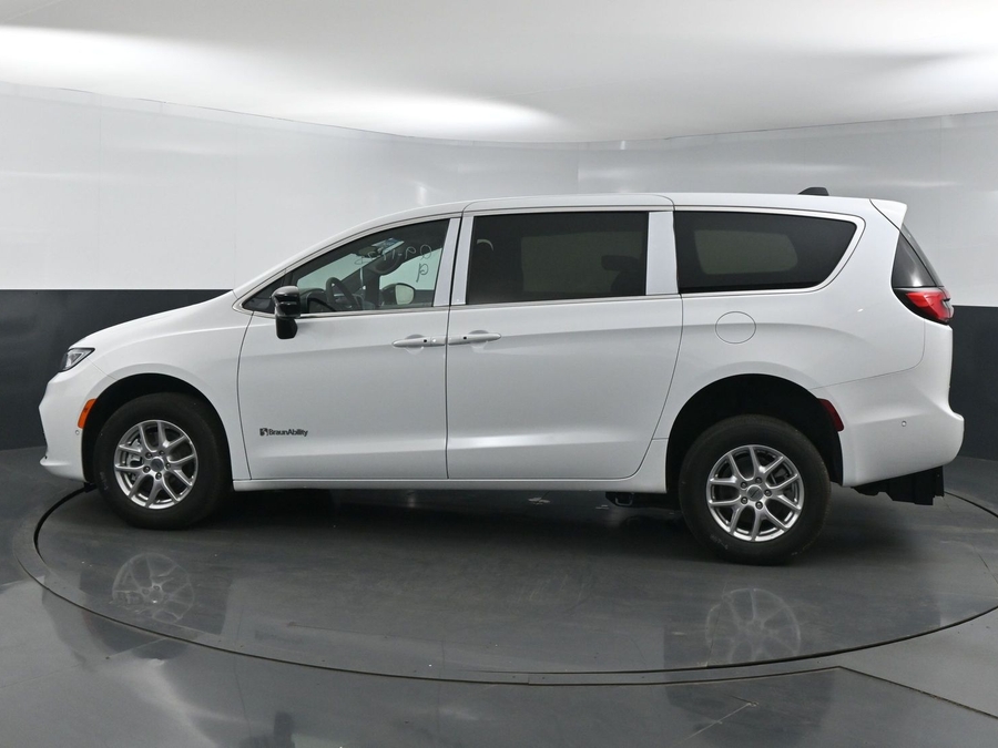 New 2025 Chrysler Pacifica Select Safety - BraunAbility Rear Entry Entry Fold Out Manual Ramp