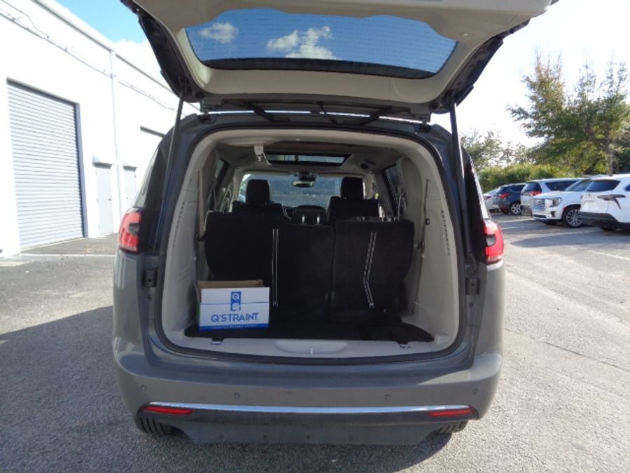 Used 2023 Chrysler Pacifica Touring L - BraunAbility Side Entry Entry Fold Out Automatic Ramp