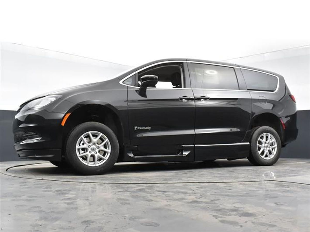 2023 CHRYSLER VOYAGER - Image 23