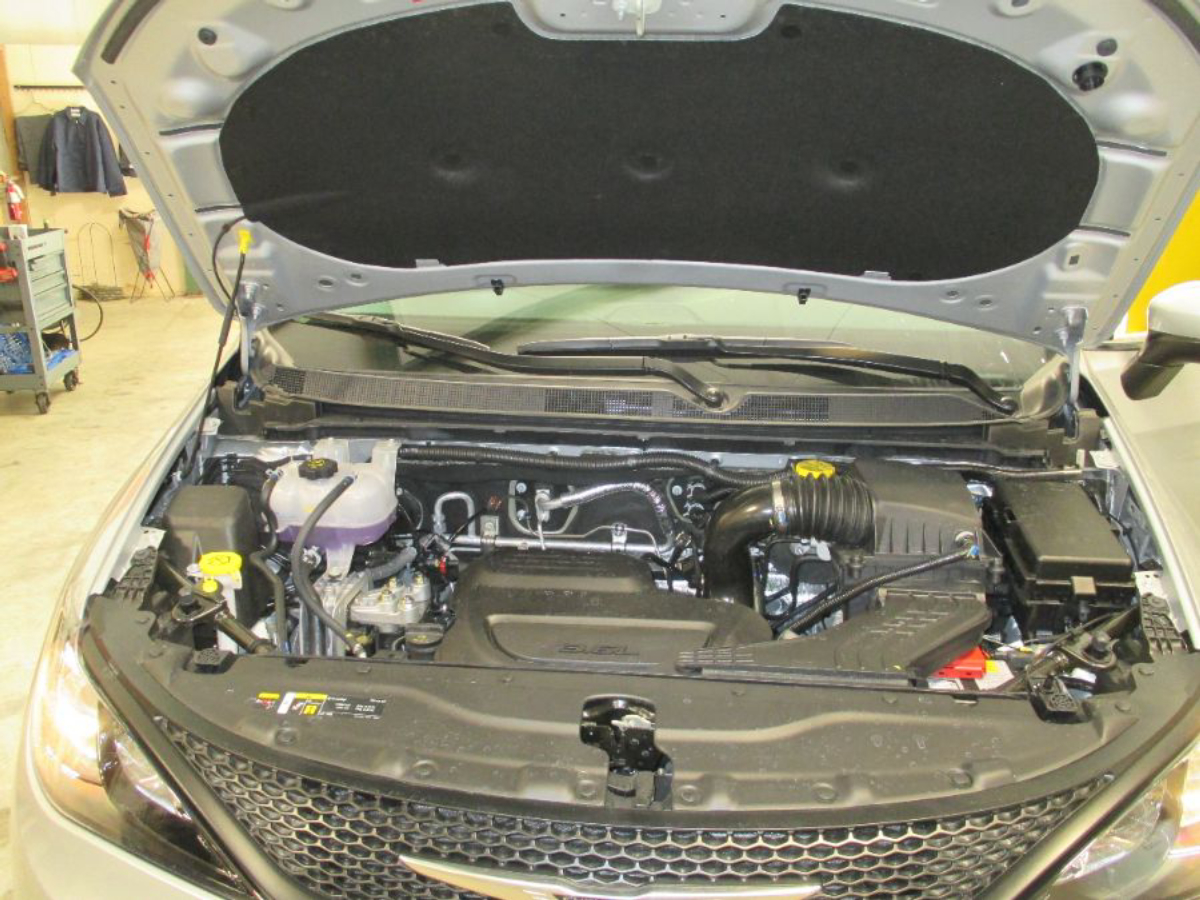 2023 CHRYSLER VOYAGER - Image 16