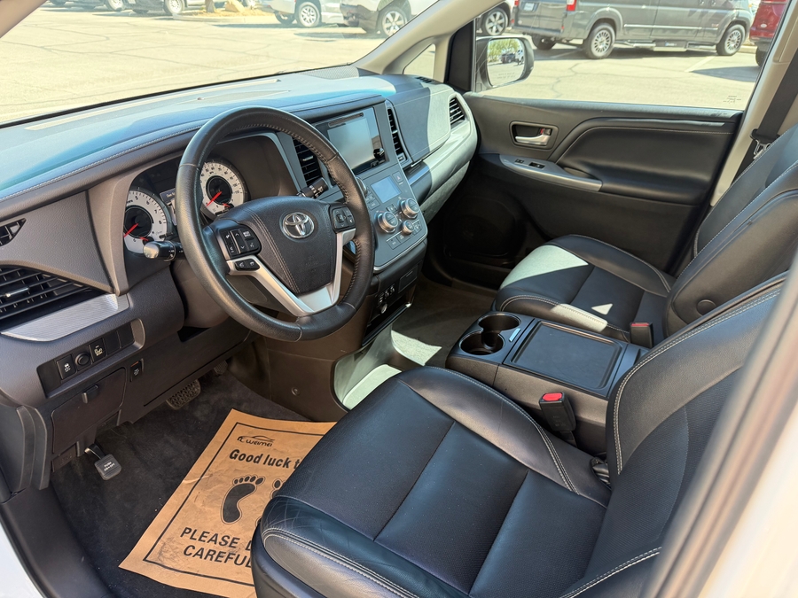 Used 2015 Toyota Sienna SE - Freedom Rear Entry Fold Out Automatic Ramp