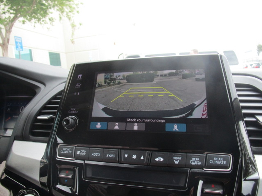 Used 2022 Honda Odyssey Touring - VMI Side Entry Entry In Floor Automatic Ramp