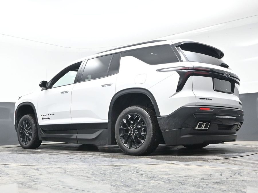 New 2025 Chevrolet Traverse 1LT Midnight - BraunAbility Side Entry Entry In Floor Automatic Ramp