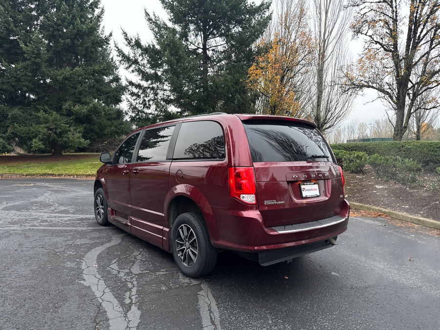 Used 2019 Dodge Grand Caravan GT - BraunAbility Side Entry Entry In Floor Automatic Ramp